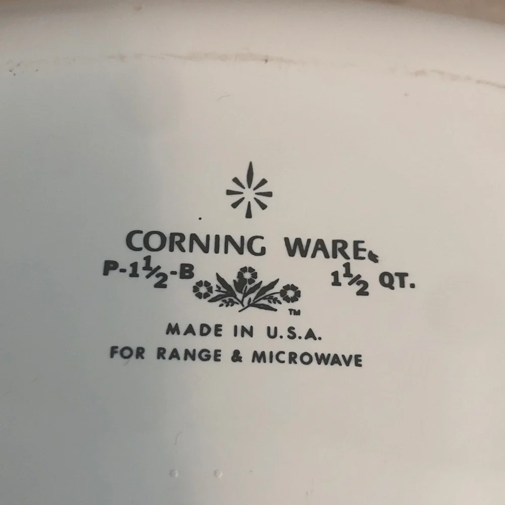 Vintage Corning Ware P-1.5-B Blue Cornflower 1.5 Qt Baking Dish with Pyrex Lid